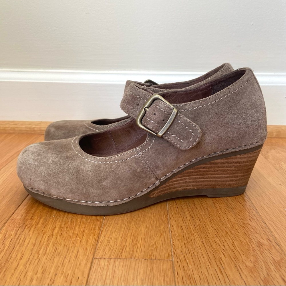Dansko Women's Sandra Mary Jane Wedge Brown Suede Shoes Size 37 Classic Boho - Picture 2 of 12